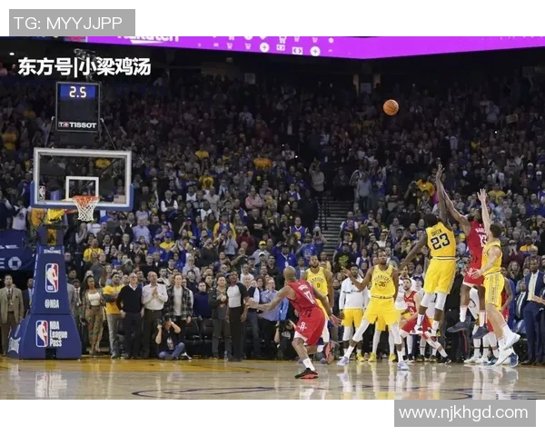 勇士与火箭的巅峰对决一触即发谁能在这场较量中笑到最后